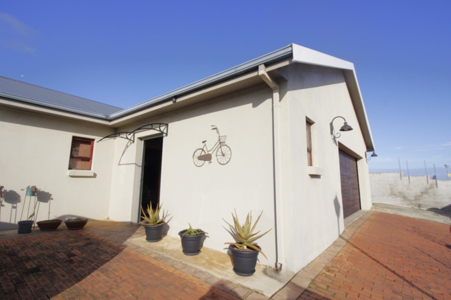 4 Bedroom Property for Sale in Fountains Estate Eastern Cape